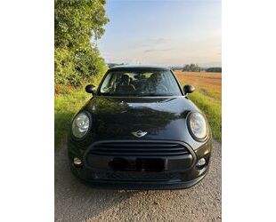 Mini MINI One First F56 schwarz Modell 2016 Vollleder Gebrauchtwagen