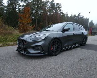 Ford Ford Focus 2,3 EcoBoost ST Turnier ST Gebrauchtwagen