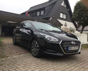 Hyundai Hyundai i40 2.0 GDI Premium Lückenlos Scheckh./AHK Gebrauchtwagen