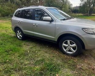 Hyundai Hyundai Santa Fe 2.7 V6 GLS 2WD ,PREIS IST VB Gebrauchtwagen