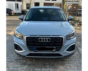 Audi Audi Q2 30 TFSI advanced advanced in Eyecatcherfar Gebrauchtwagen