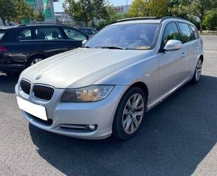 BMW BMW 320i Lifestyle 1Hd*Nav*SD*lückenl BMW Scheckhe Gebrauchtwagen