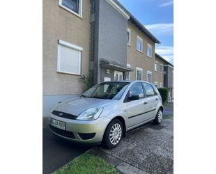 Ford Ford Fiesta 1,6 16V Ambiente Autom. Ambiente Gebrauchtwagen