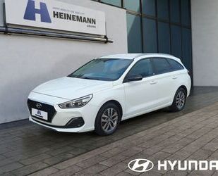 Hyundai Hyundai i30 Kombi 1.6 CRDI YES! Navi Sitzheizung P Gebrauchtwagen