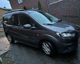 Ford Ford Transit Courier Klima, 5 Sitzer Schiebetür US Gebrauchtwagen