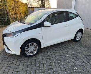 Toyota Toyota Aygo AYGO x-play touch 1.0i 51KW Klimaanla Gebrauchtwagen