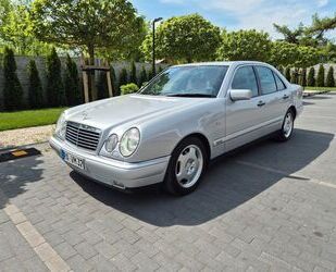 Mercedes-Benz Mercedes-Benz E 200 AVANTGARDE Youngtimer wundersc Gebrauchtwagen