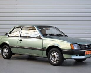 Opel Opel Ascona+2.Hand+Automatik+Sammlerzustand+31.800 Gebrauchtwagen