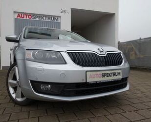 Skoda Skoda Octavia Combi Ambition 1.HAND/XENON/SPORTSIT Gebrauchtwagen