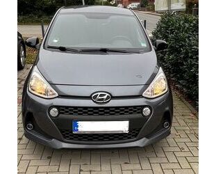 Hyundai Hyundai i10 1.2 Passion mit NAVI, Lenkradheizung & Gebrauchtwagen