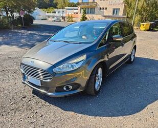 Ford Ford S-Max 2,0 TDCi 132kW 4x4 Titanium PowerShift. Gebrauchtwagen