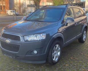 Chevrolet Chevrolet Captiva 2.4 LT 2WD Teilleder, 7-Sitzer Gebrauchtwagen