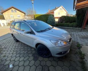 Ford Ford Focus 1,6 Ti-VCT Ghia Turnier Ghia Gebrauchtwagen