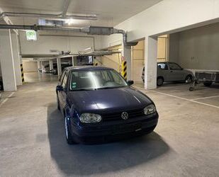 VW Volkswagen Golf 1.6 Edition Edition Gebrauchtwagen