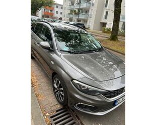 Fiat Fiat TIPO 1.6 MULTIJET MIRROR ACC KAMERA NAVI SHZ Gebrauchtwagen