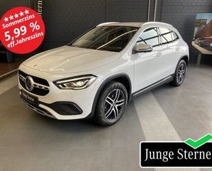 Mercedes-Benz Mercedes-Benz GLA 200 Progressive Distronic LED AH Gebrauchtwagen