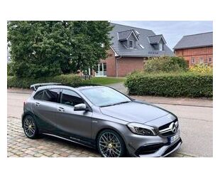 Mercedes-Benz Mercedes-Benz AMG A45 Petronas Sonderedition ohn Gebrauchtwagen