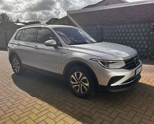 VW Volkswagen Tiguan Elegance 1.5 TSI AHK DSG Stand Gebrauchtwagen