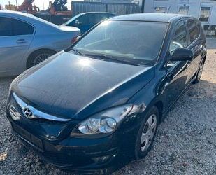 Hyundai Hyundai i30 FIFA WM Edition*Nur 78000 KM*Tüv/Neu Gebrauchtwagen