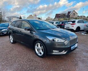 Ford Ford Focus Turnier Titanium *1Hand*Bi-Xenon*Tempom Gebrauchtwagen