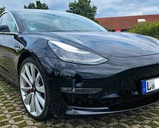 Tesla Tesla Model 3 Allradantrieb mit Dualmotor Performa Gebrauchtwagen