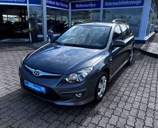 Hyundai Hyundai i30 CW blue 1.4 Classic Gebrauchtwagen