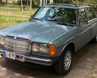 Mercedes-Benz Mercedes-Benz W123 230E H-Kennzeichen Gebrauchtwagen