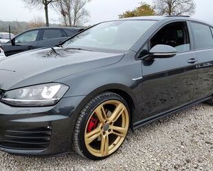 VW Volkswagen Golf VII Lim. GTD DSG*XENON* PANO*SOUND Gebrauchtwagen