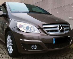 Mercedes-Benz Mercedes-Benz B 180 CDI Face-Lift gr.MB-NaviKlima Gebrauchtwagen