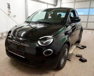 Fiat Fiat 500e Icon 118PS 42KWh Navi - Allwetter Gebrauchtwagen