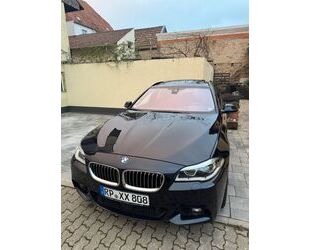 BMW BMW 530d xDrive Touring mit Pano, M Sportpaket uvm Gebrauchtwagen