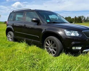 Skoda Skoda Yeti 1.8 TSI 4x4 L&K 8fach Navi Panoramadac Gebrauchtwagen