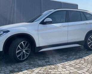 BMW BMW X1 xDrive20d Sport Line LED Automatik AHK Gebrauchtwagen