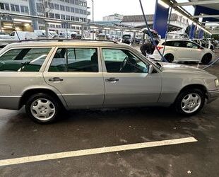 Mercedes-Benz Mercedes-Benz E 280 AKTIV Aktiv S124 Kombi Gebrauchtwagen