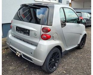 Smart Smart ForTwo coupé 1.0 52kW mhd limited silver lim Gebrauchtwagen