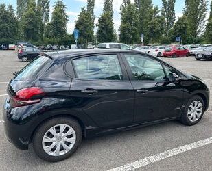 Peugeot Peugeot 208 PureTech Urban Move - TOP Zustand! Gebrauchtwagen