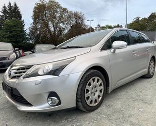 Toyota Toyota Avensis Kombi Life 2,0 Diesel .TÜV 01.2025 Gebrauchtwagen