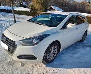 Hyundai Hyundai i40 2.0 GDI Style Automatik PDC NAVI Klima Gebrauchtwagen