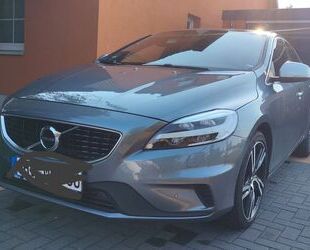 Volvo Volvo V40 T3 R Design R Design Gebrauchtwagen