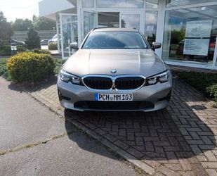 BMW BMW 318d Touring ACC DAB AHK LED Surr.View Gebrauchtwagen