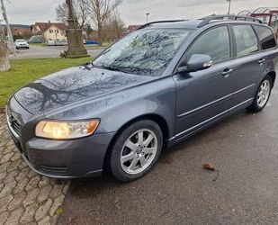 Volvo Volvo V50 Kombi 1.6 D Drive Kinetic*Leder*TÜV NEU* Gebrauchtwagen