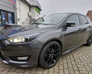 Ford Ford Focus Tunier EcoBoost Automatik 92kW ST-Line Gebrauchtwagen