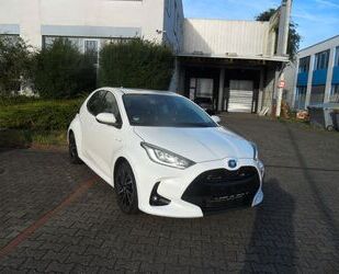 Toyota Toyota Yaris Hybrid 1.5 Club*Aut*Klima*Navi*Alu*1H Gebrauchtwagen