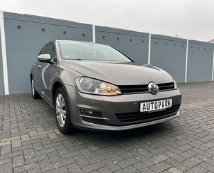 VW Volkswagen Golf 1.2 TSI/PDC/SHZ/TEMP/KLIMAATM/12M Gebrauchtwagen