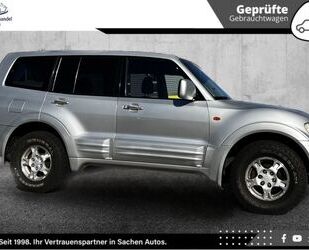 Mitsubishi Mitsubishi Pajero 3,2 DI-D Elegance LEDER 7-SITZER Gebrauchtwagen