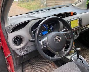 Toyota Toyota Yaris 1,33-l-Dual-VVT-i CVT Edition-S Editi Gebrauchtwagen