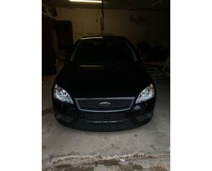 Ford Ford Focus 2,0 Ghia Top Ausstattung Gebrauchtwagen