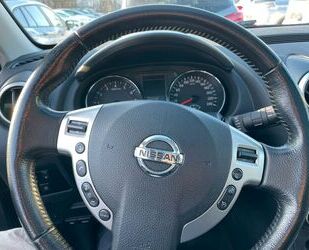 Nissan Nissan Qashqai 2.0 Automatik *Kamera*Navi*Panorama Gebrauchtwagen