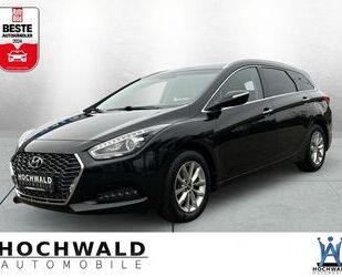 Hyundai Hyundai i40 1.6 CRDi Space NAVI LED RFK Tempo. PDC Gebrauchtwagen