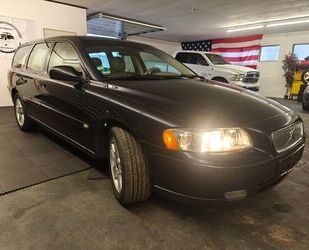 Volvo Volvo V70 Kombi 2.4 Momentum Leder SHZ Metallic HU Gebrauchtwagen